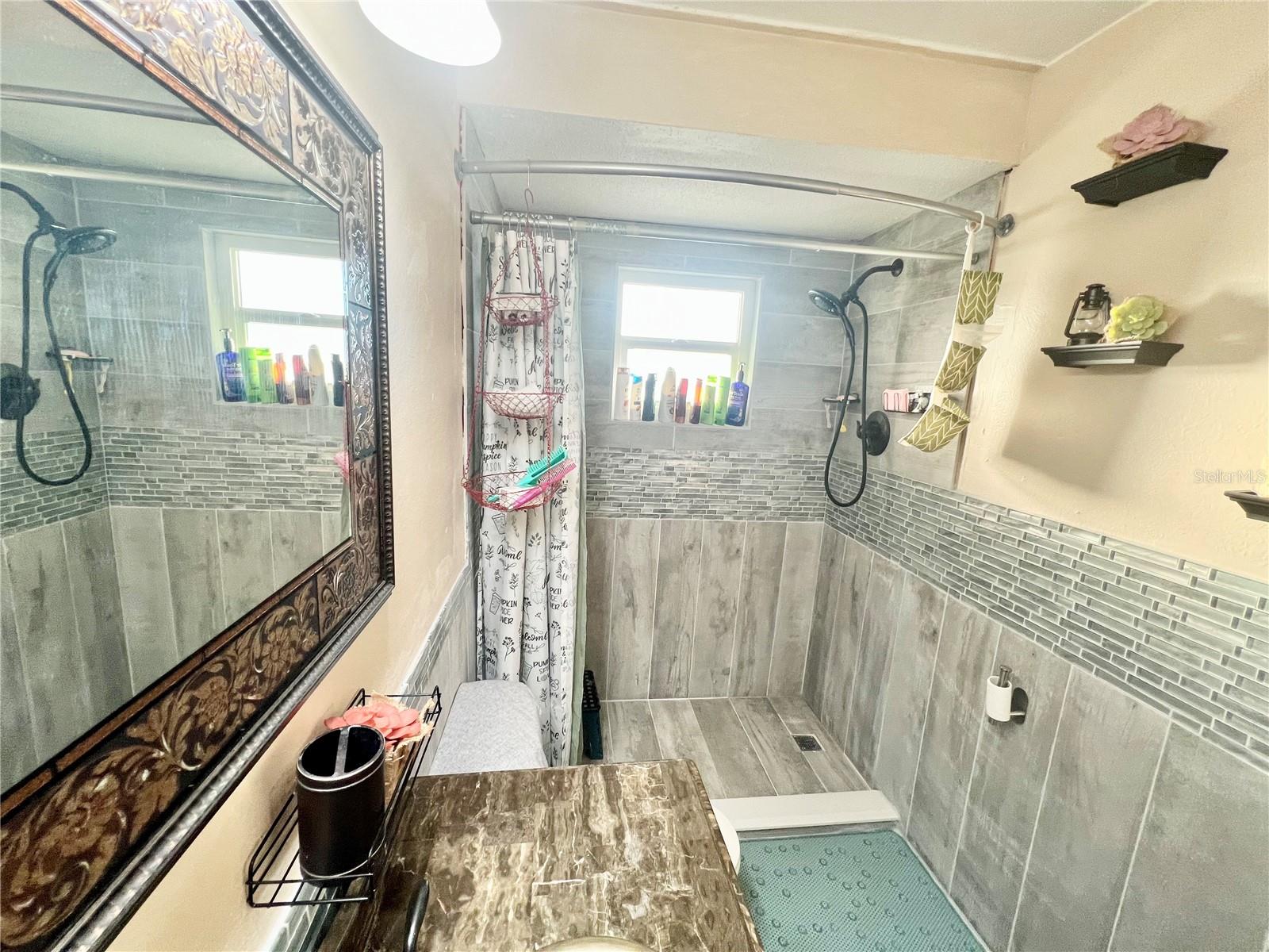 C7511816 Property Photo