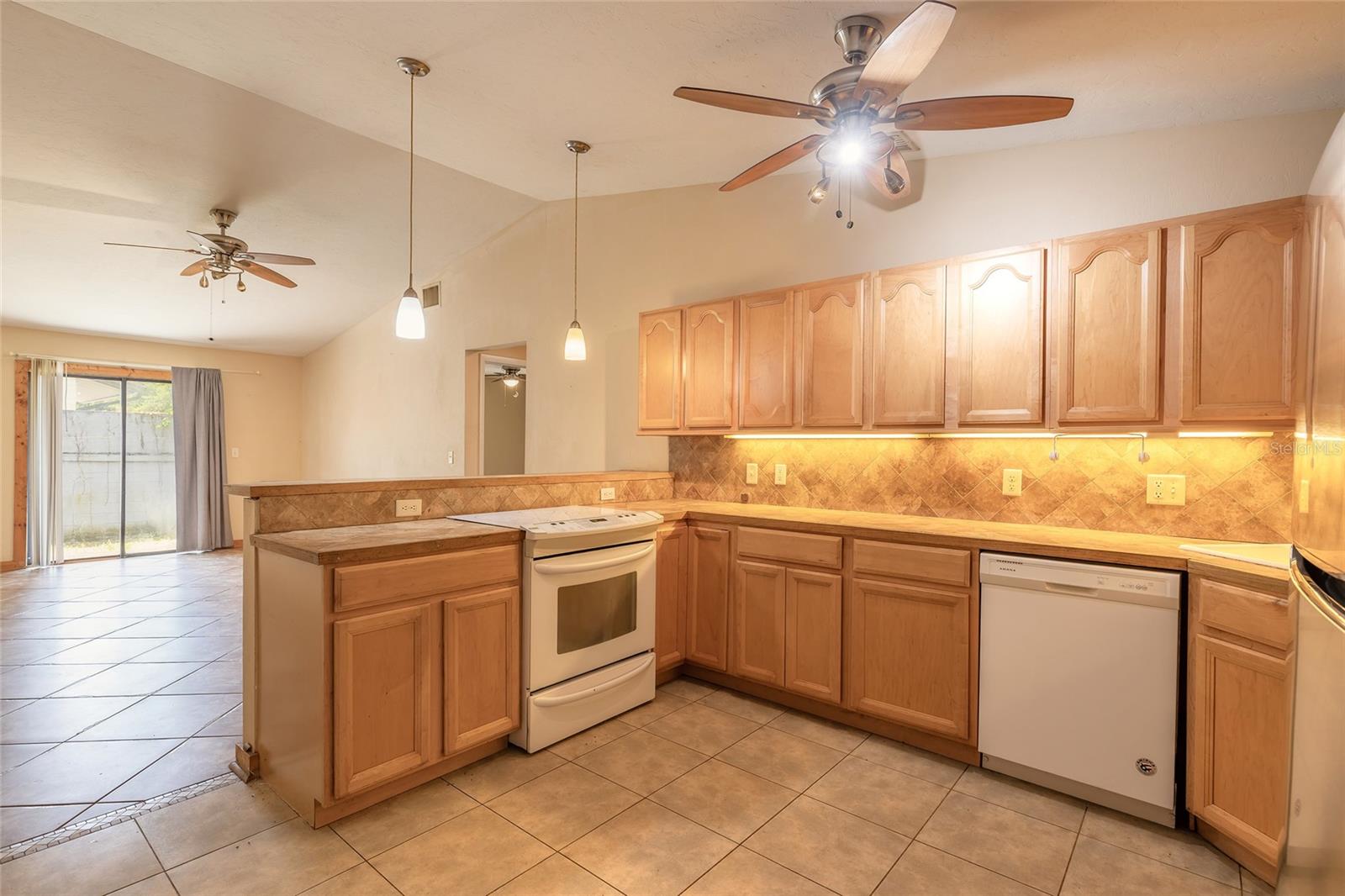 O6322882 Property Photo