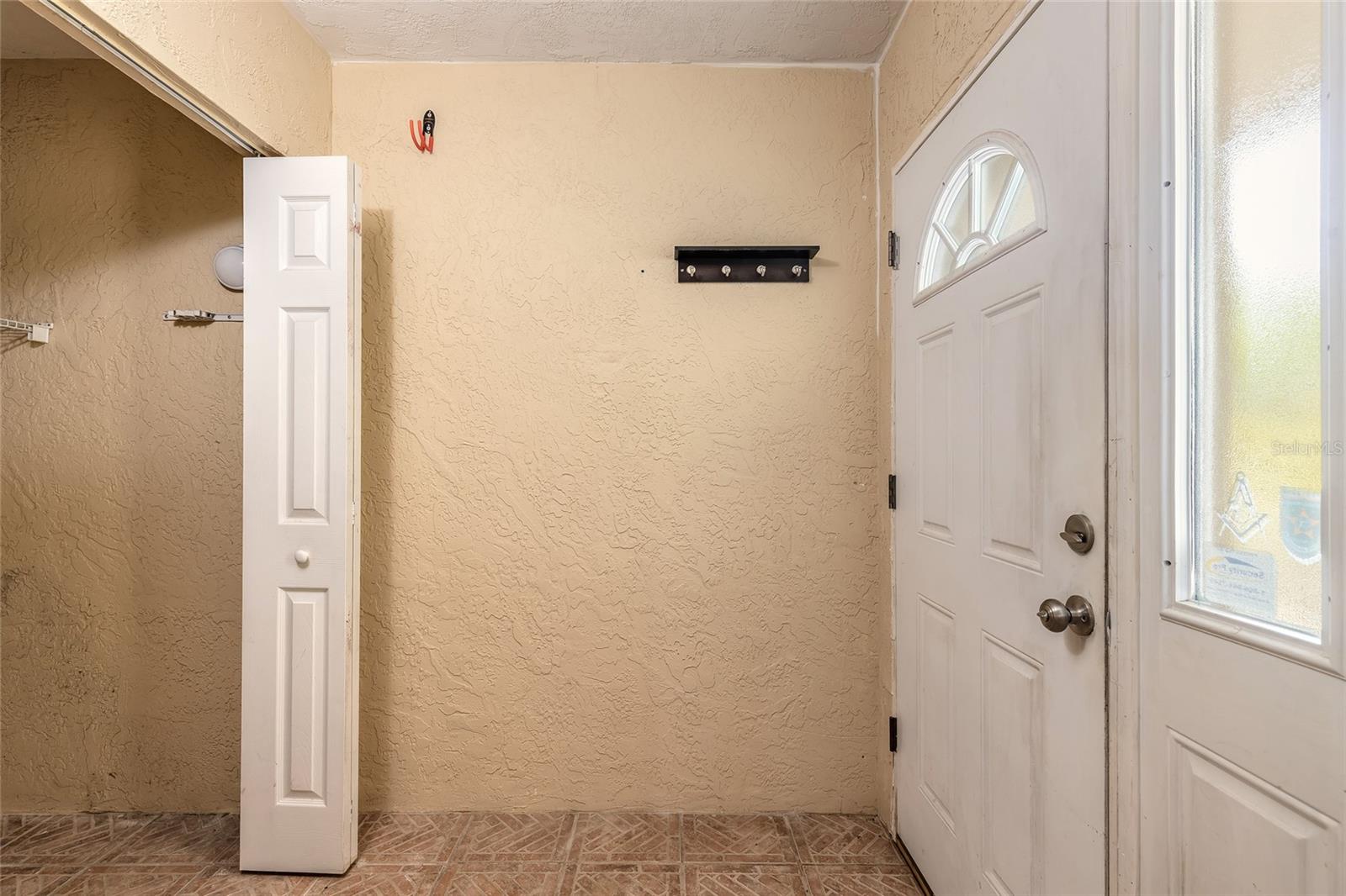 O6322882 Property Photo