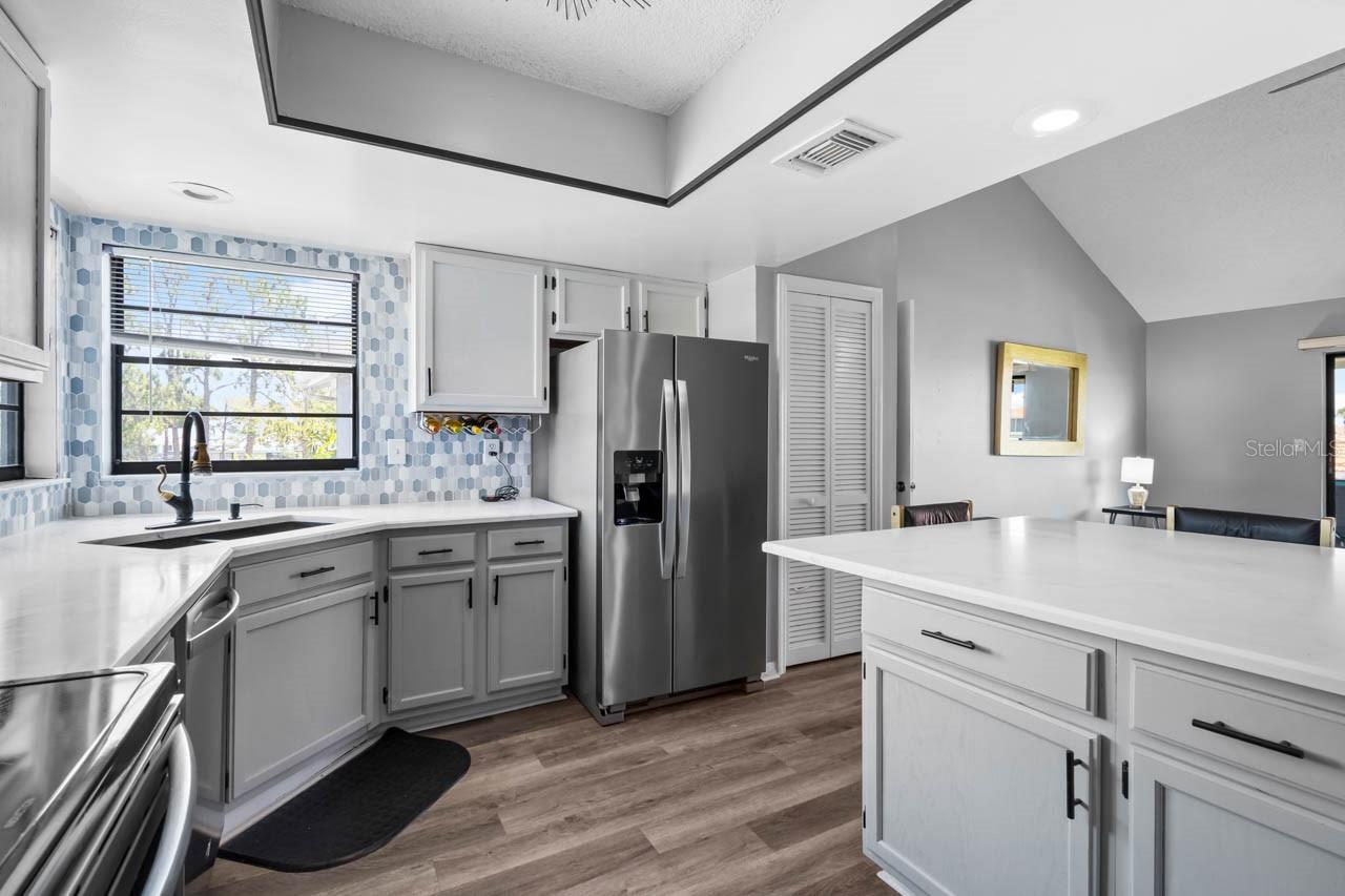 609 LIVELY DR #B, SUN CITY CENTER, FL, 33573