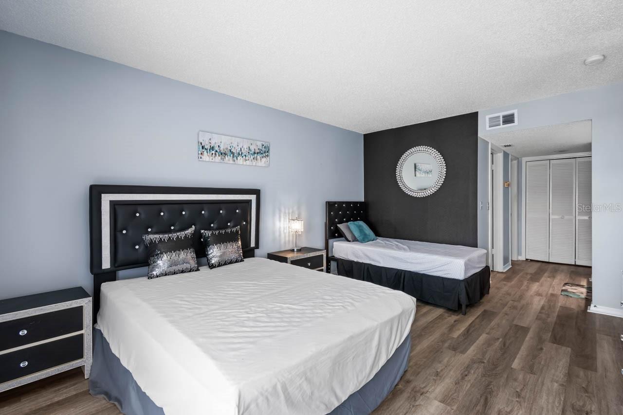 609 LIVELY DR #B, SUN CITY CENTER, FL, 33573