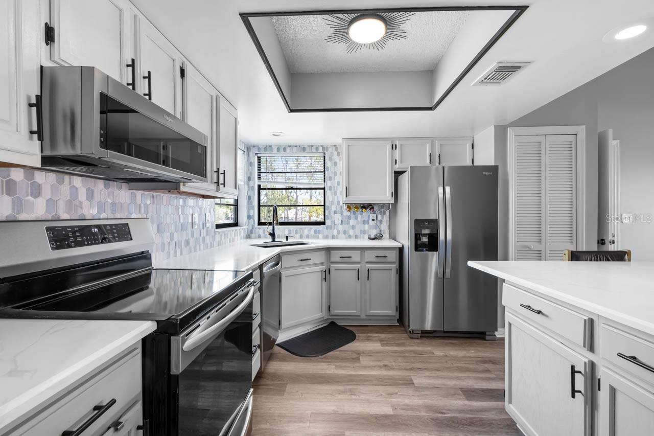 609 LIVELY DR #B, SUN CITY CENTER, FL, 33573