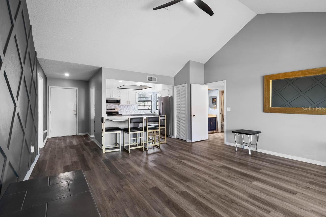 609 LIVELY DR #B, SUN CITY CENTER, FL, 33573