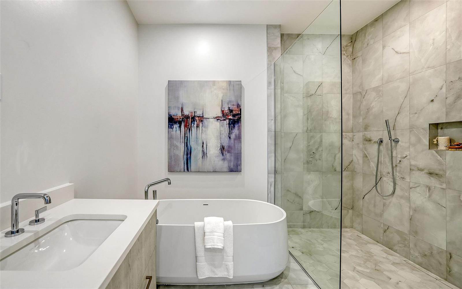 A4657527 Property Photo