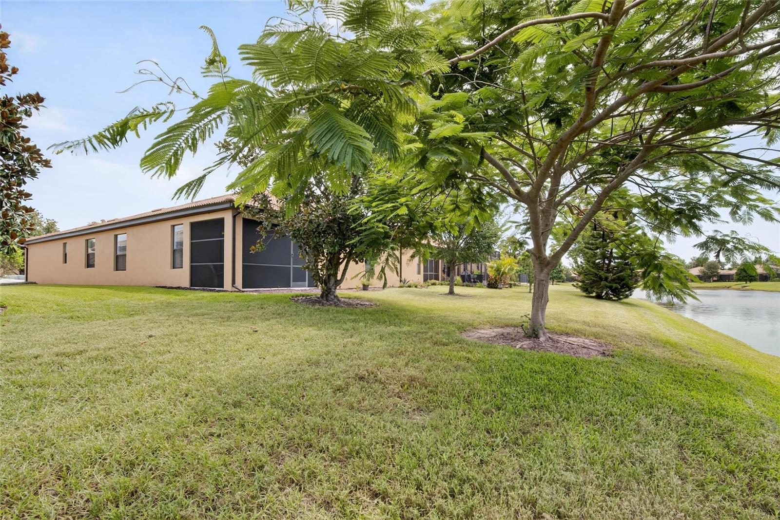 226 SHELL FALLS DR, APOLLO BEACH, FL, 33572