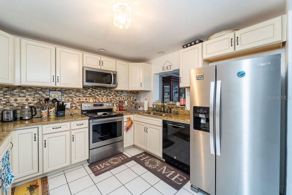 942 WILMINGTON DR, DELTONA, FL, 32725