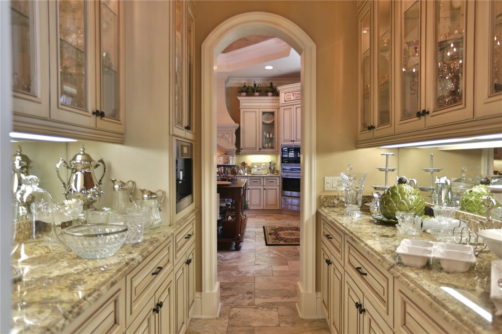 OM704652 Property Photo