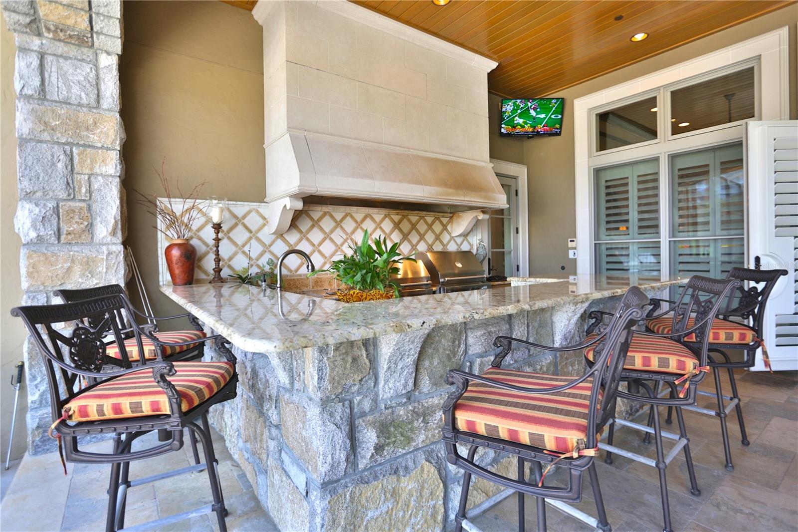 OM704652 Property Photo