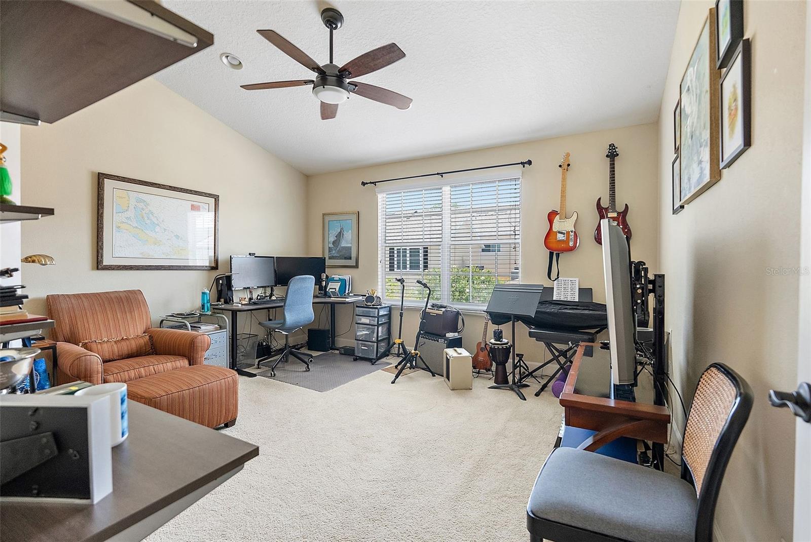 225 49TH AVE N, ST PETERSBURG, FL, 33703