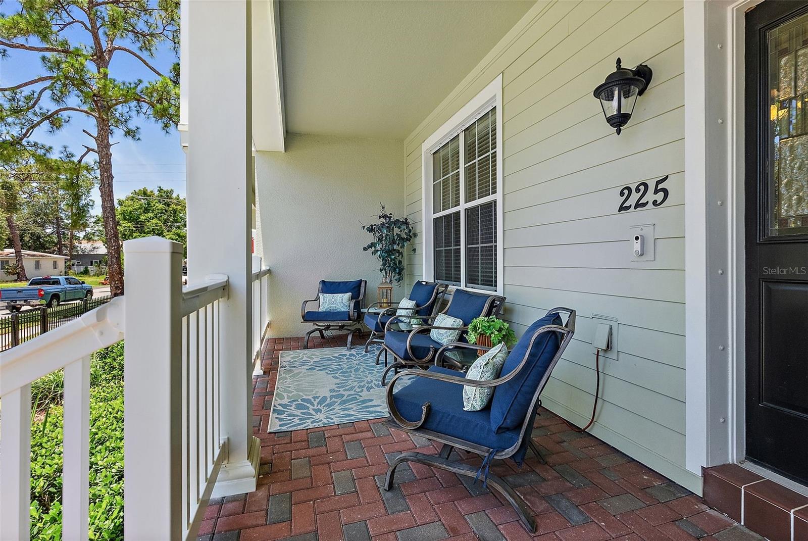 225 49TH AVE N, ST PETERSBURG, FL, 33703