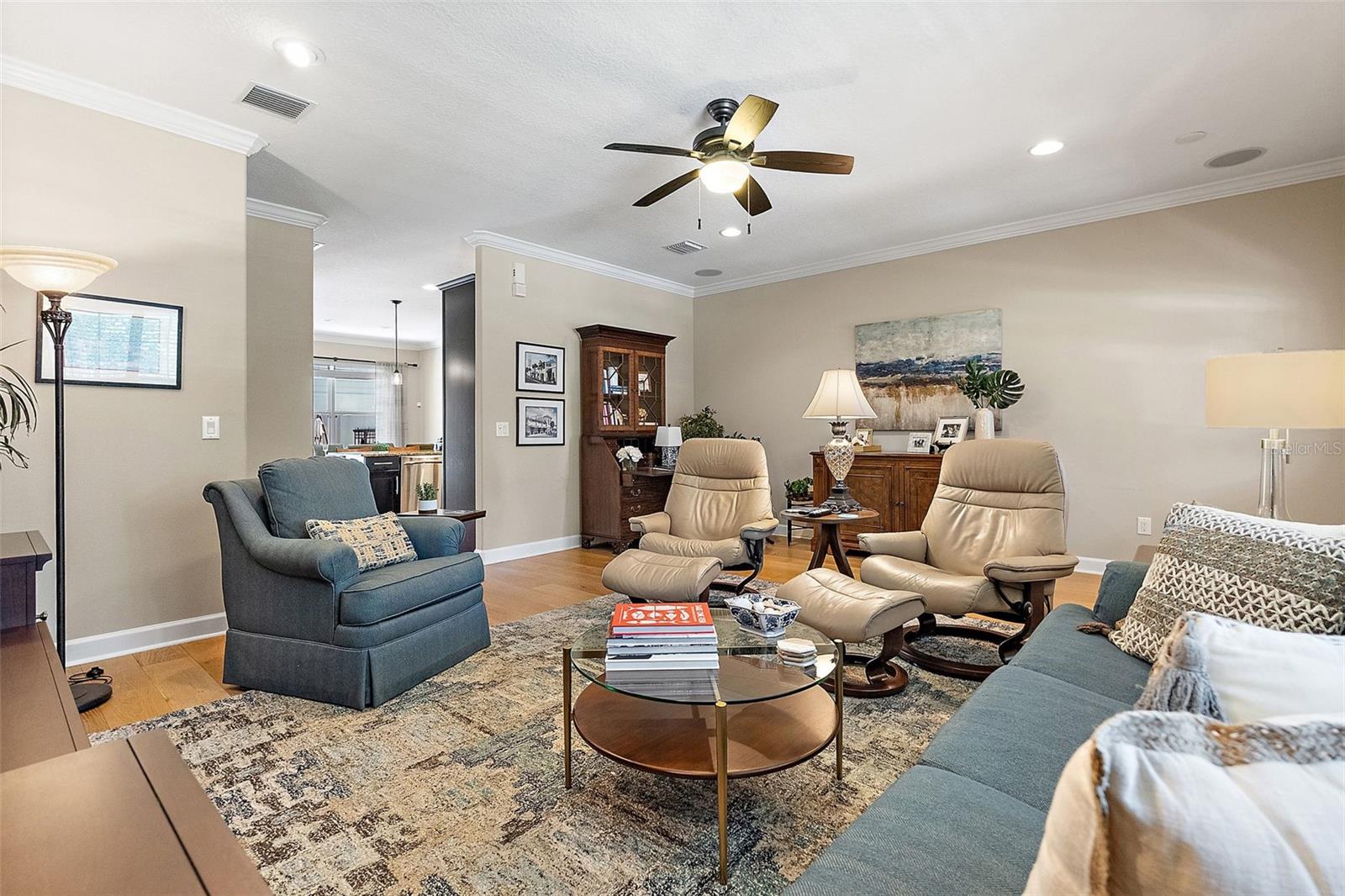 225 49TH AVE N, ST PETERSBURG, FL, 33703