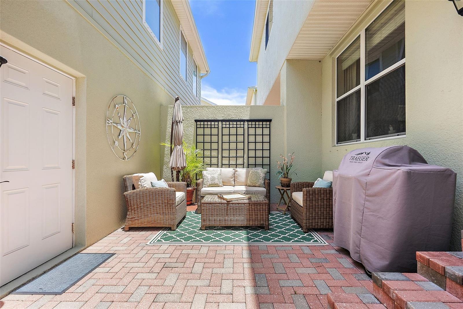 225 49TH AVE N, ST PETERSBURG, FL, 33703