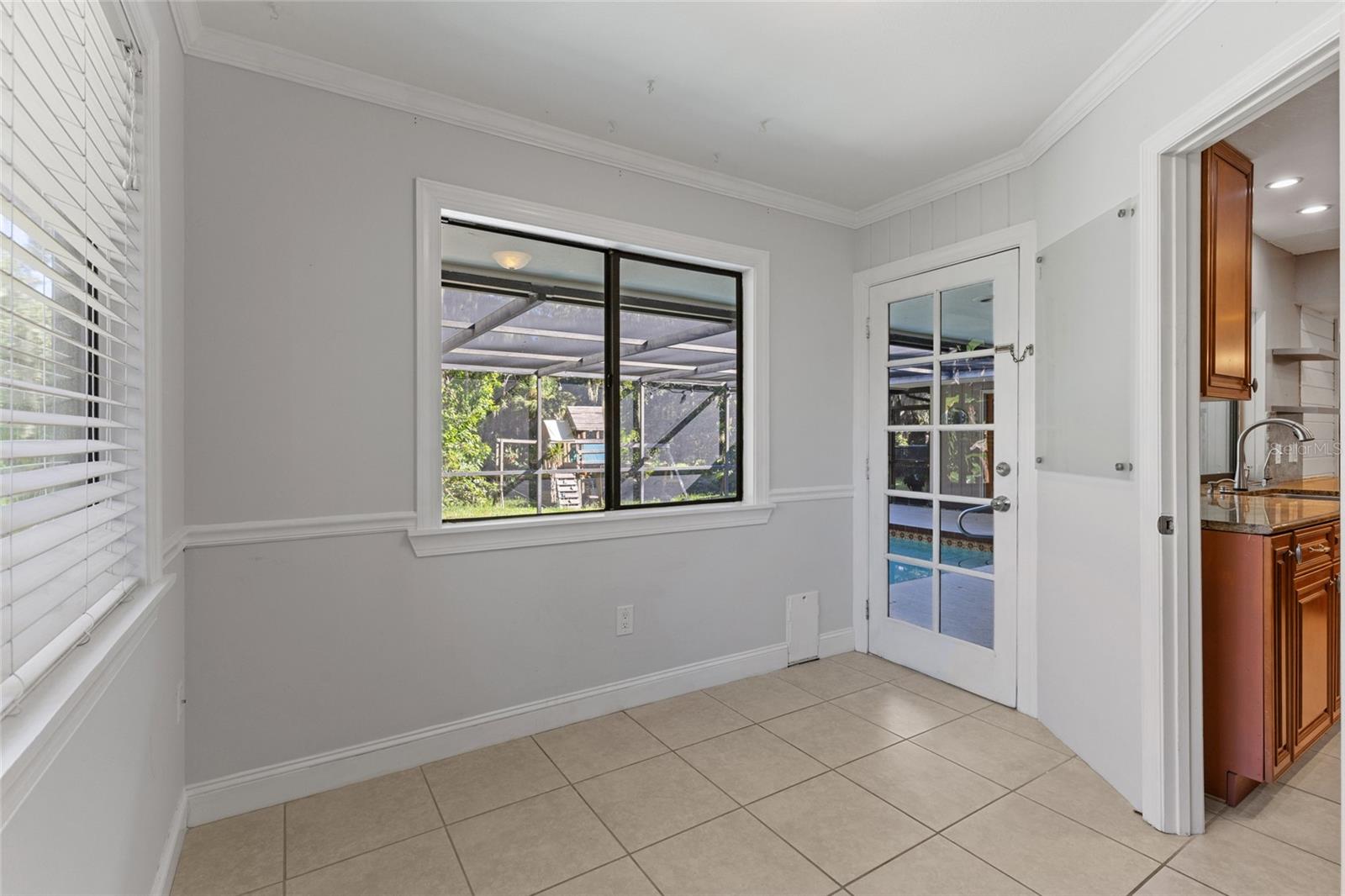 A4657572 Property Photo