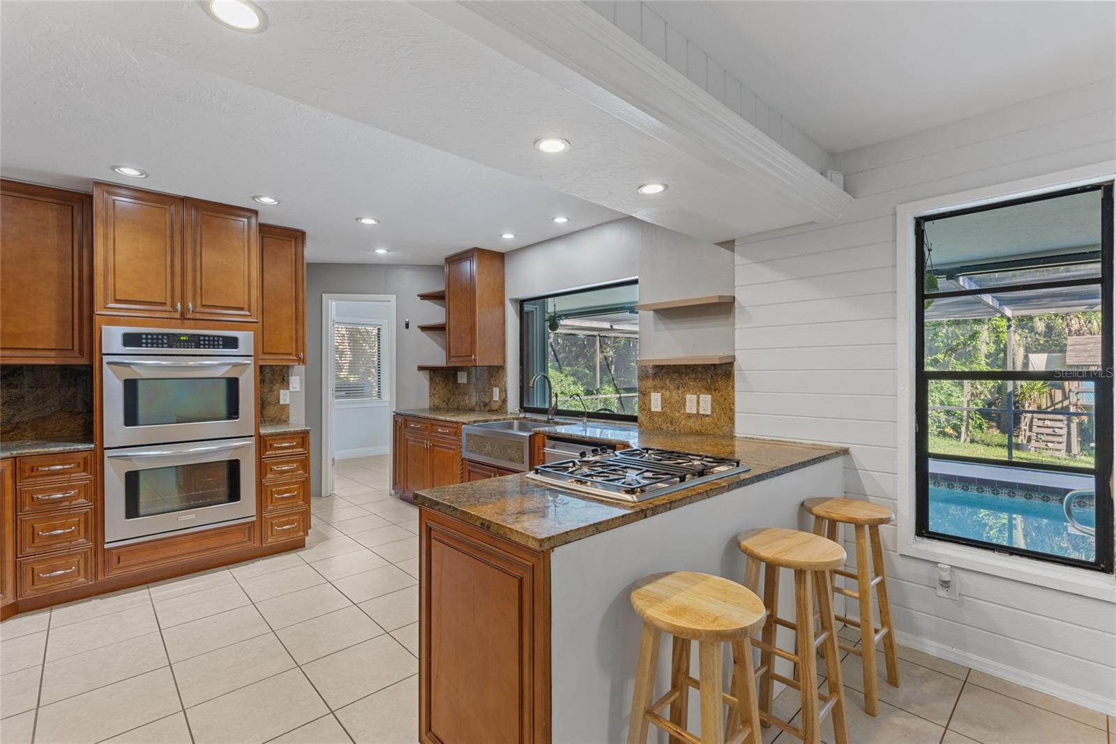 A4657572 Property Photo