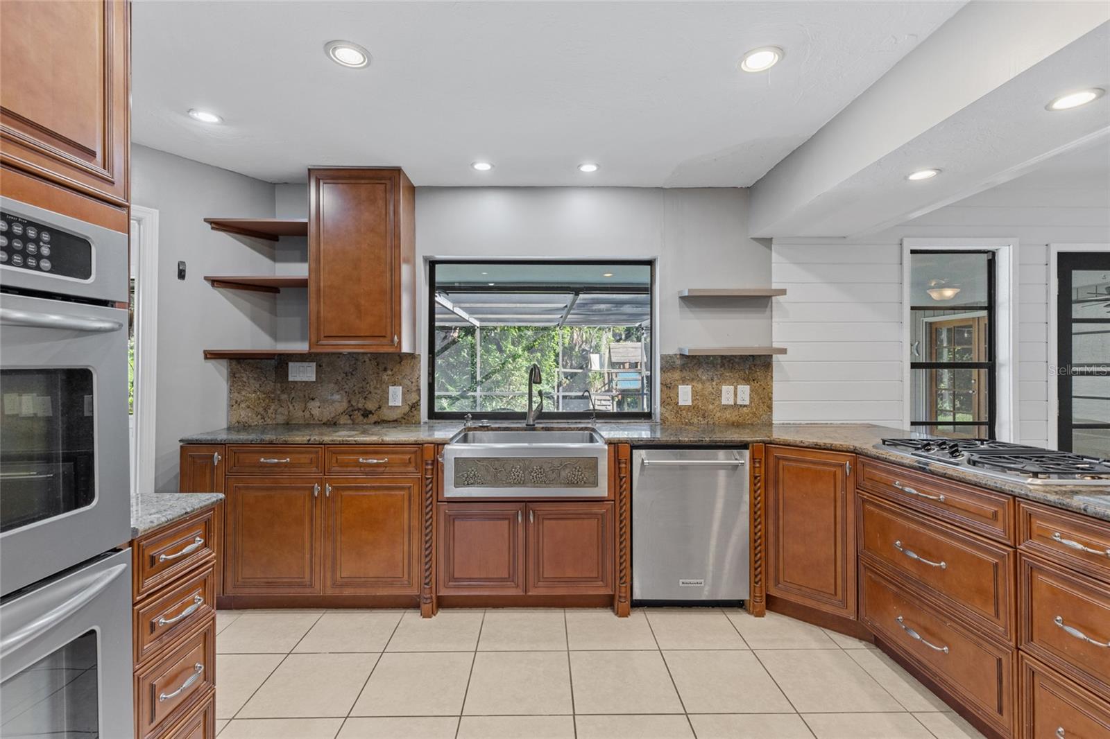 A4657572 Property Photo