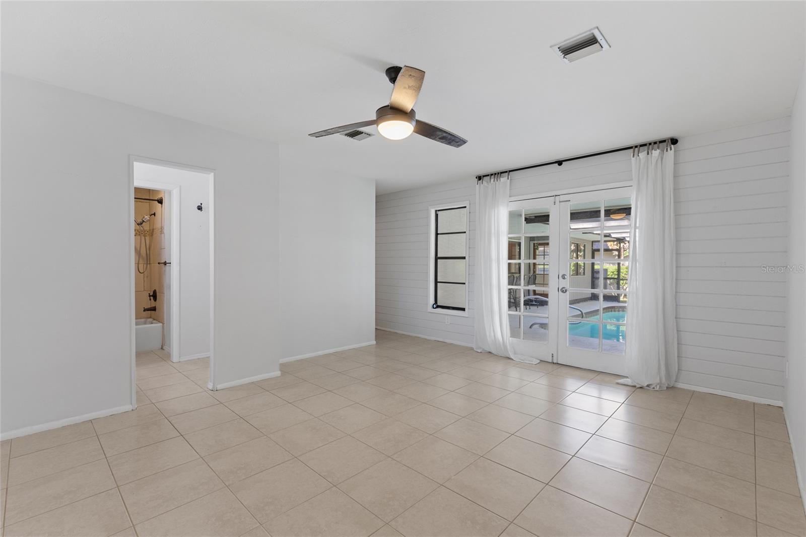 A4657572 Property Photo