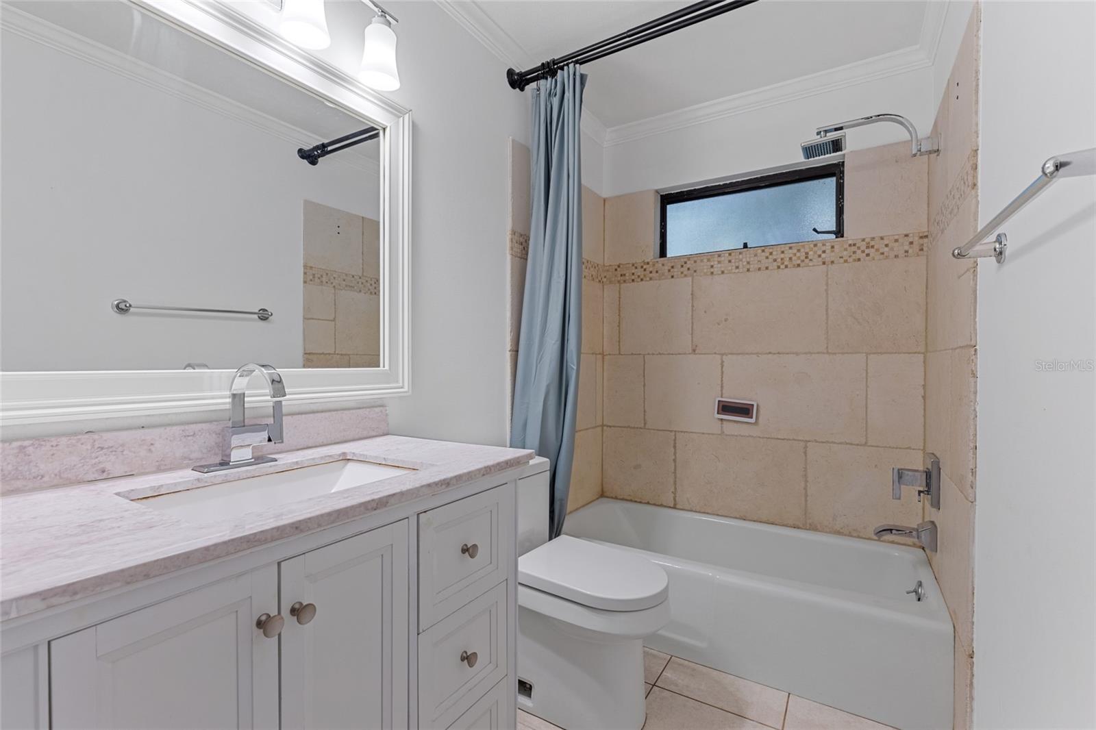 A4657572 Property Photo
