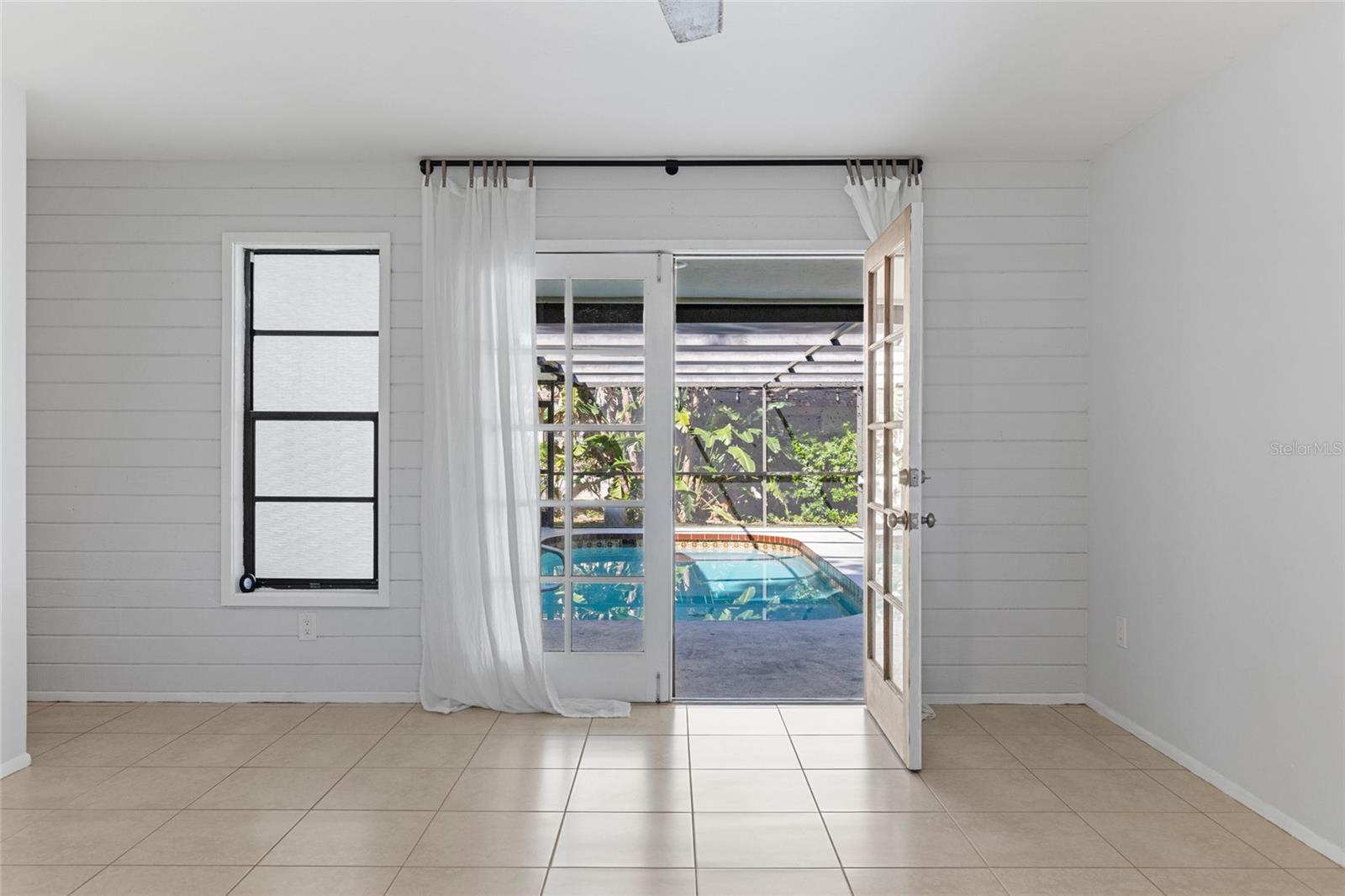 A4657572 Property Photo