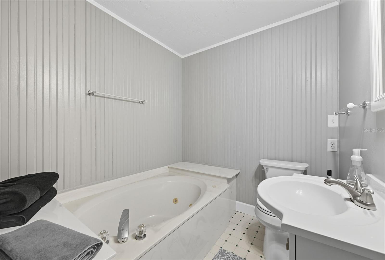 25640 STATE ROAD 70 E, MYAKKA CITY, FL, 34251