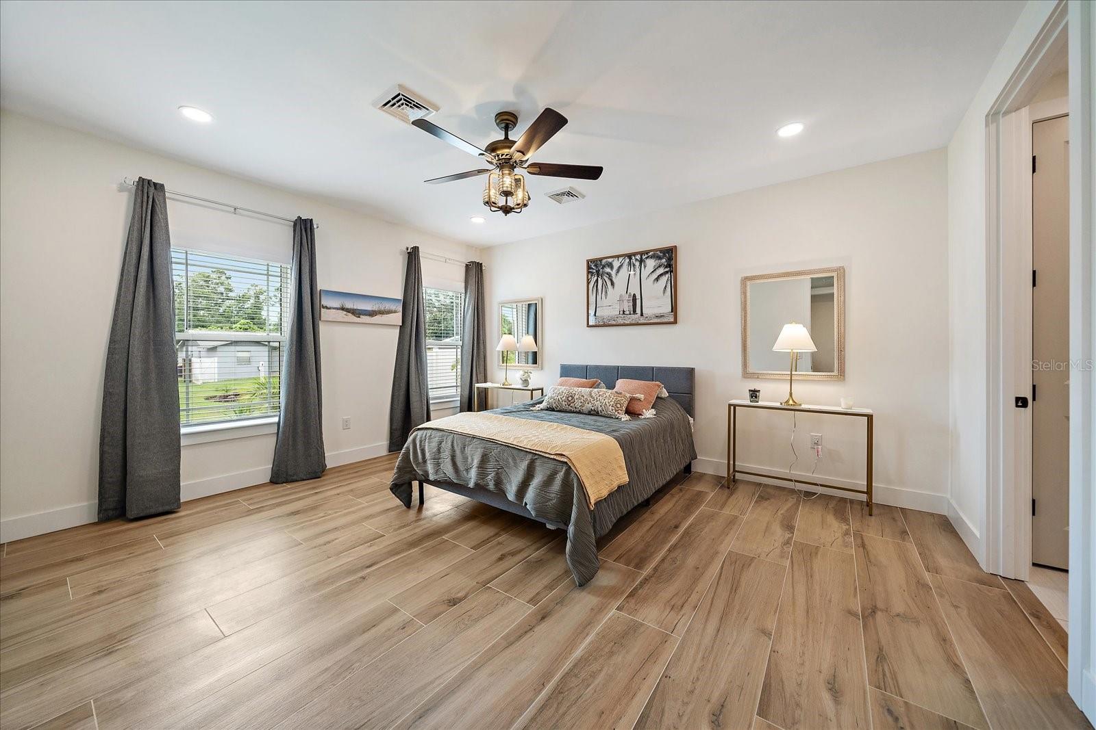 1876 LIVINGSTONE ST, SARASOTA, FL, 34231