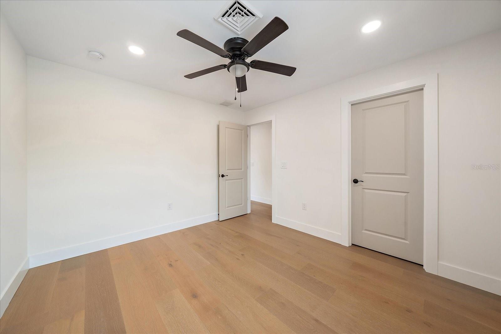 1876 LIVINGSTONE ST, SARASOTA, FL, 34231