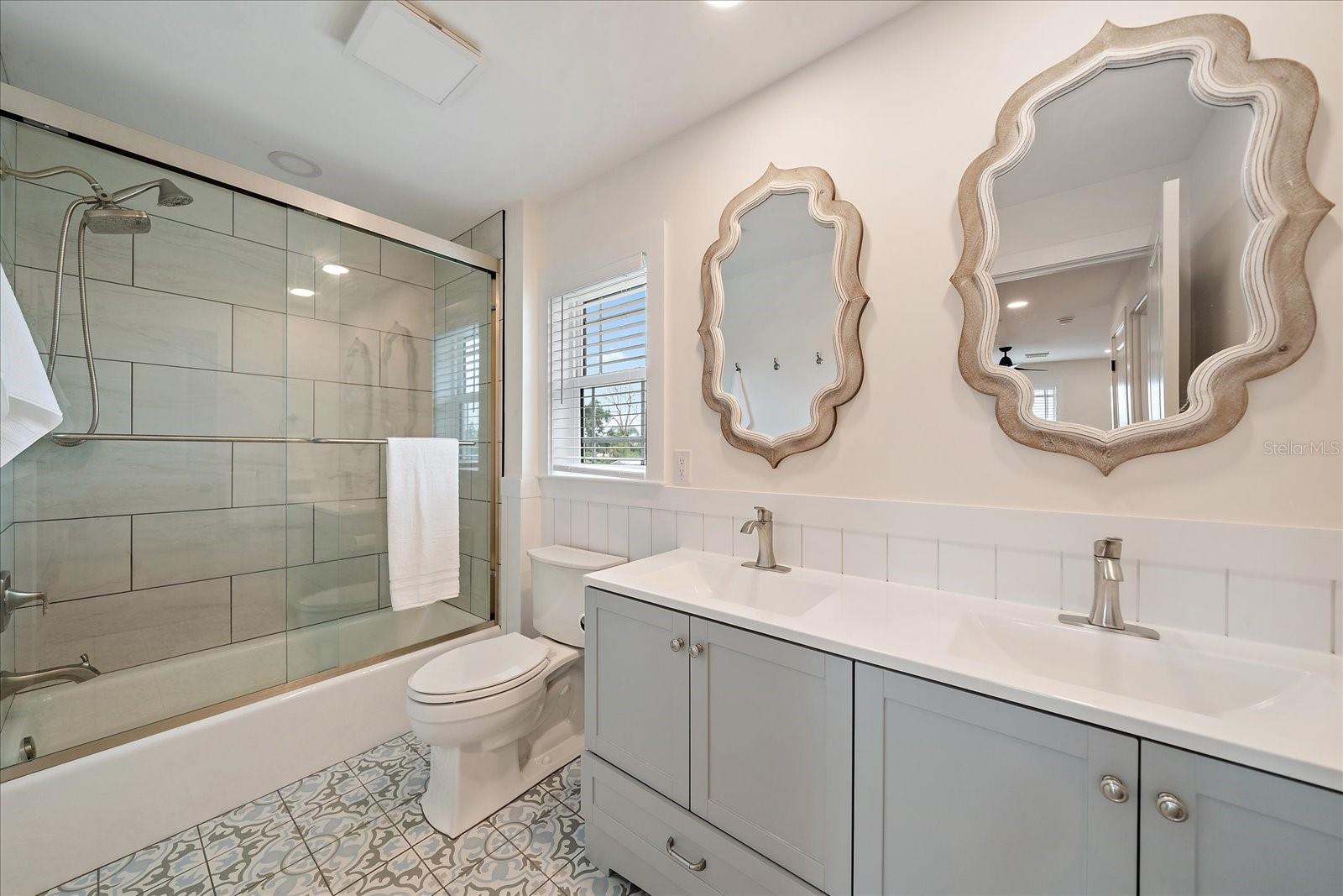 1876 LIVINGSTONE ST, SARASOTA, FL, 34231