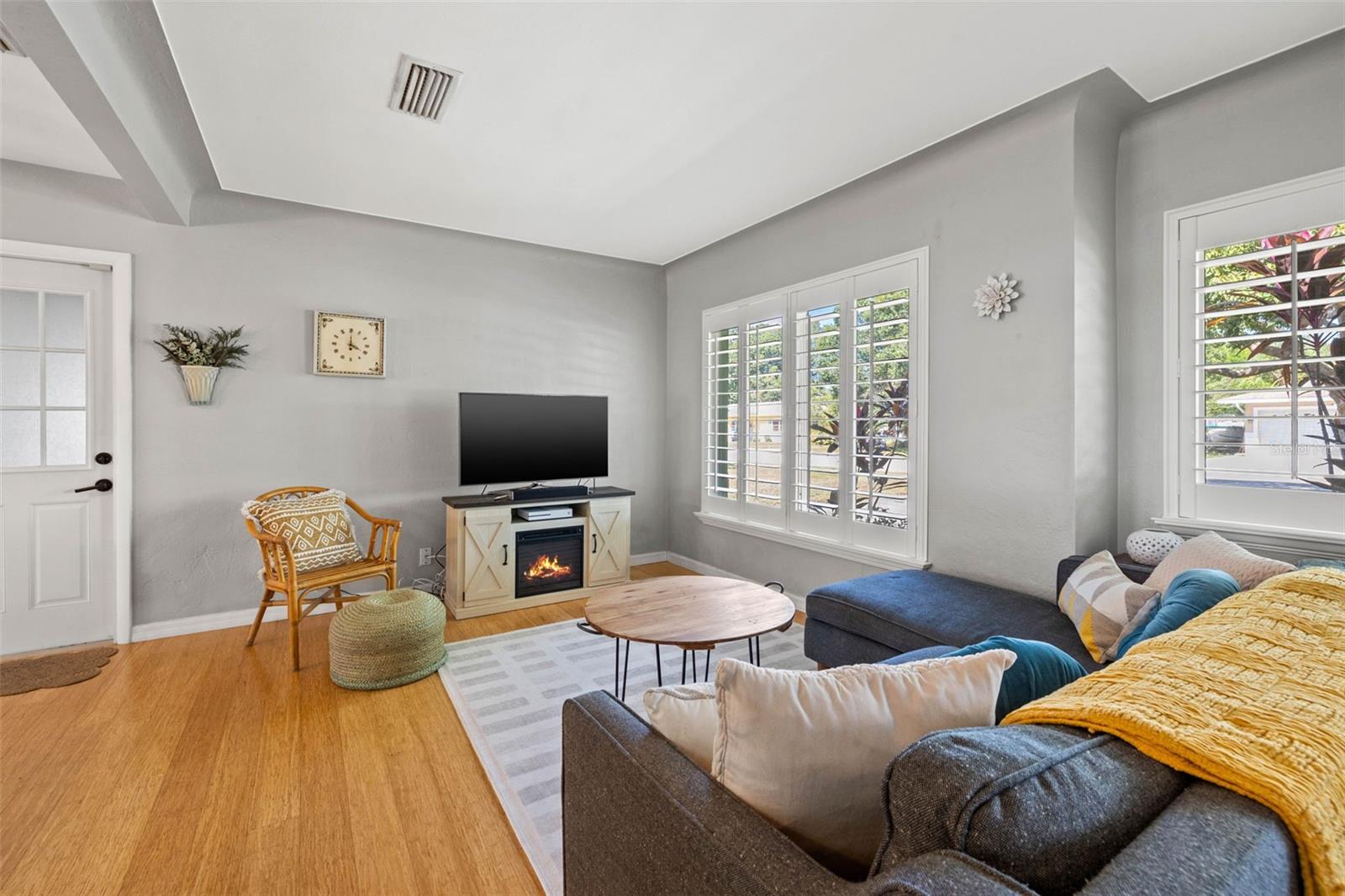 4126 25TH AVE N, ST PETERSBURG, FL, 33713