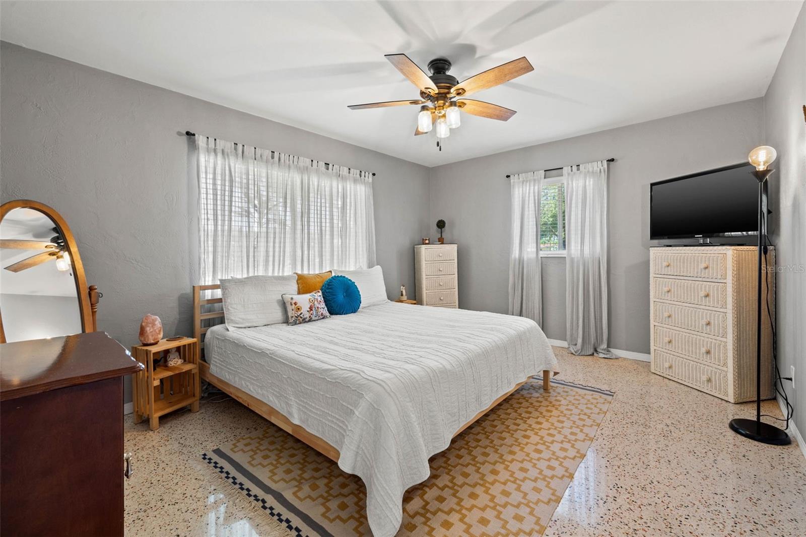 4126 25TH AVE N, ST PETERSBURG, FL, 33713