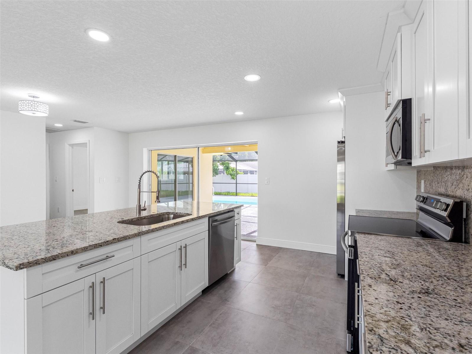 5207 DENVER ST NE, ST PETERSBURG, FL, 33703