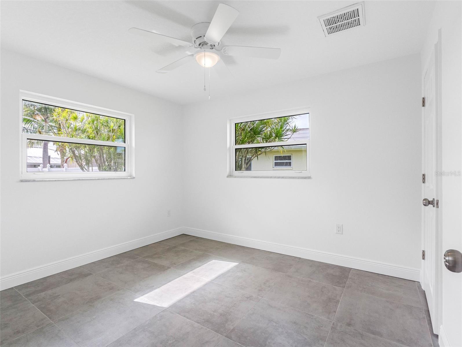 5207 DENVER ST NE, ST PETERSBURG, FL, 33703