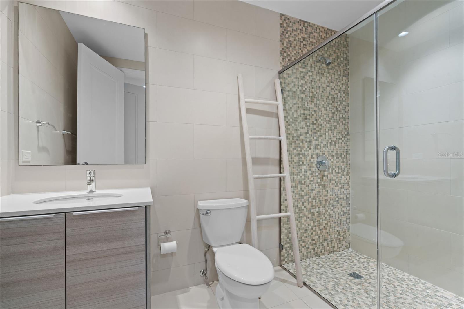 PR9114580 Property Photo