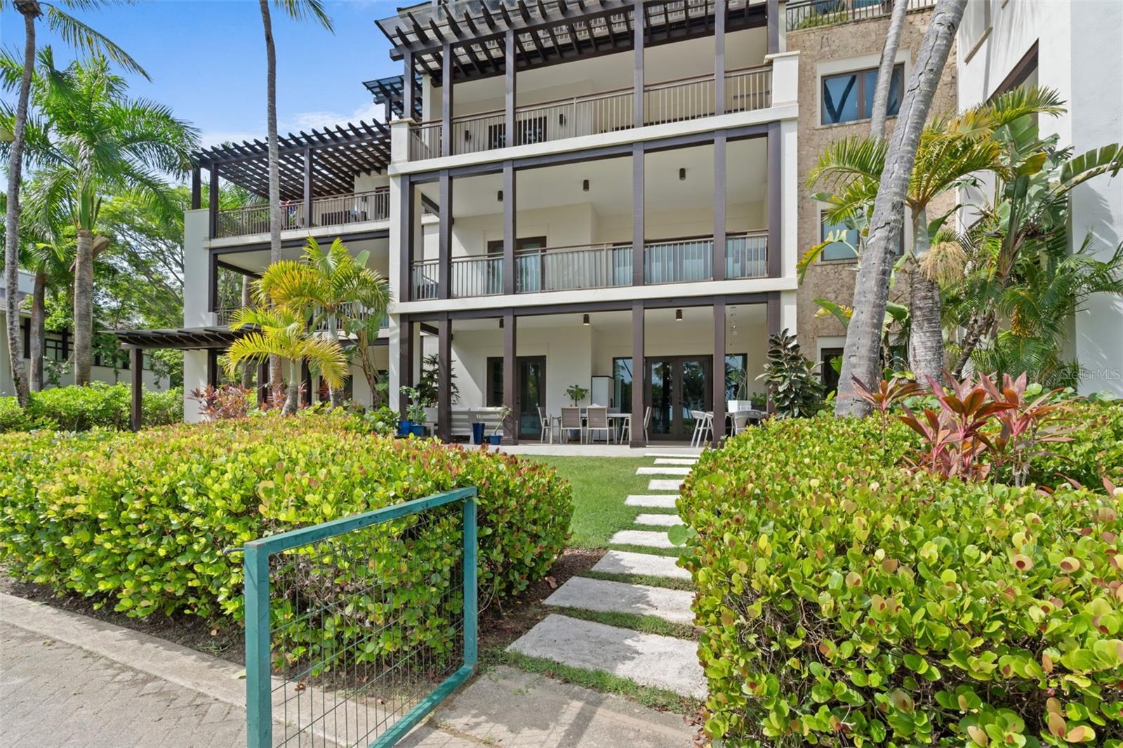 PR9114580 Property Photo