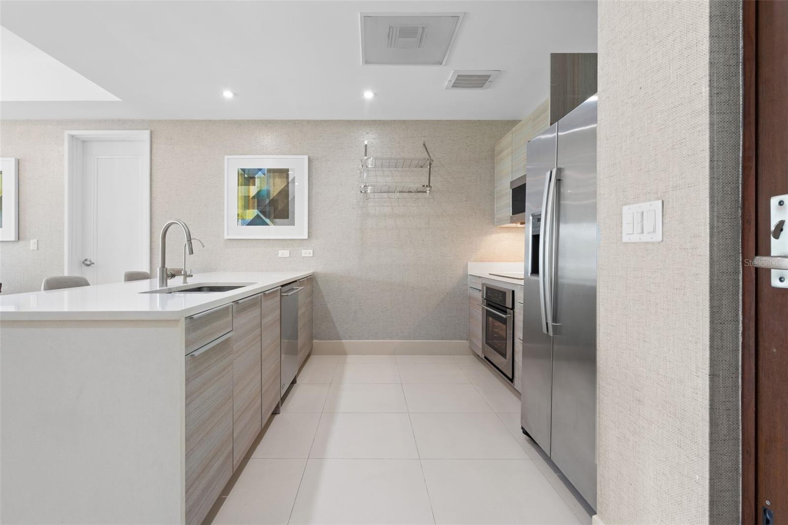 PR9114580 Property Photo