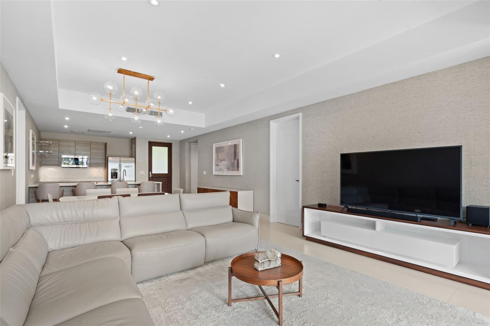 PR9114580 Property Photo