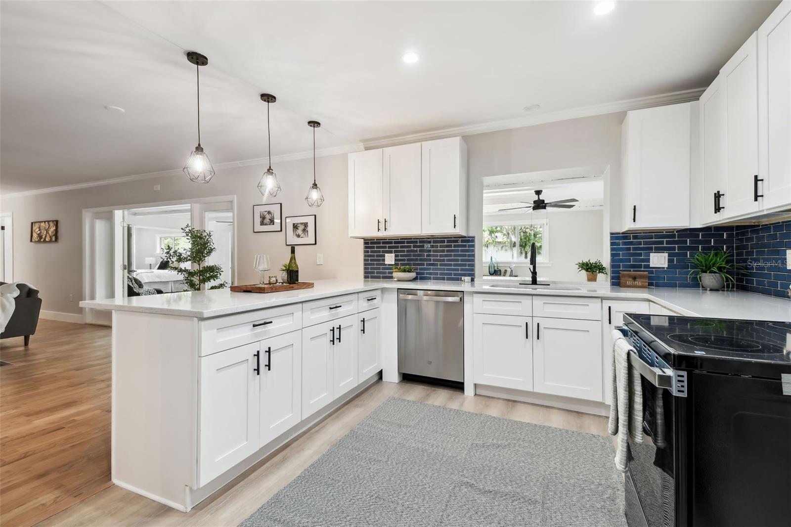 2022 CRICKET LN, VALRICO, FL, 33594