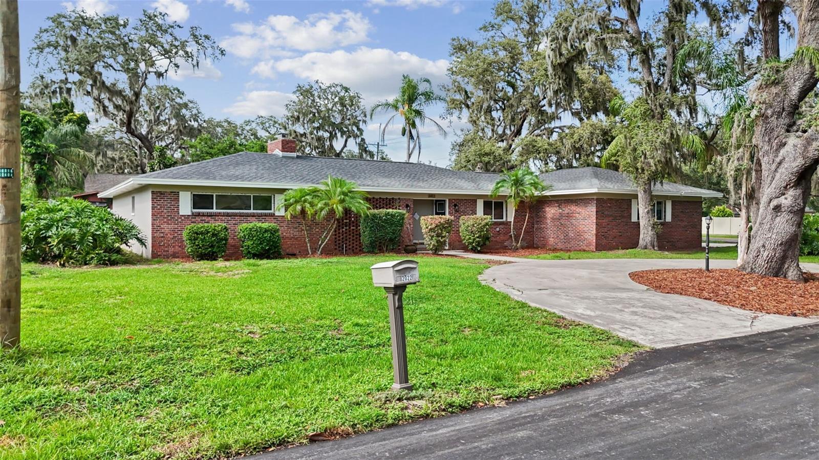 2022 CRICKET LN, VALRICO, FL, 33594