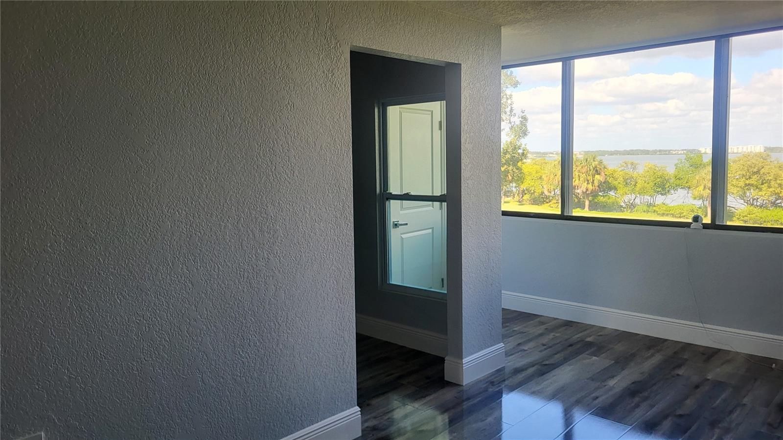 TB8402726 Property Photo