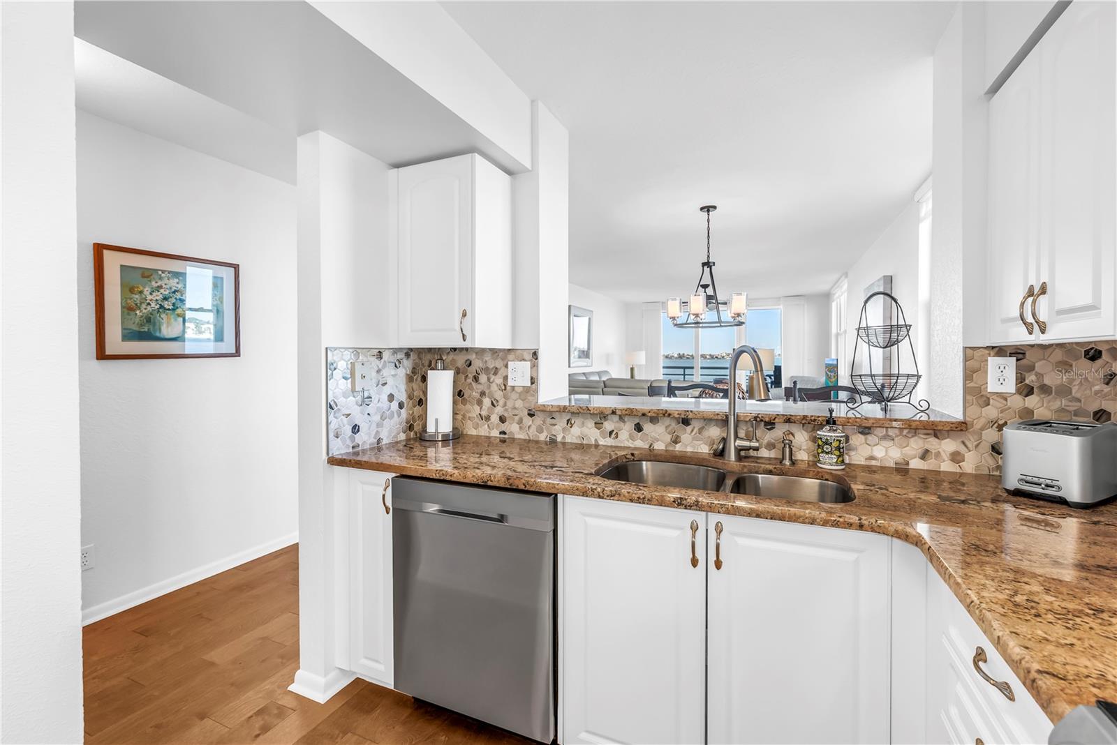 6105 BAHIA DEL MAR CIR #388, ST PETERSBURG, FL, 33715