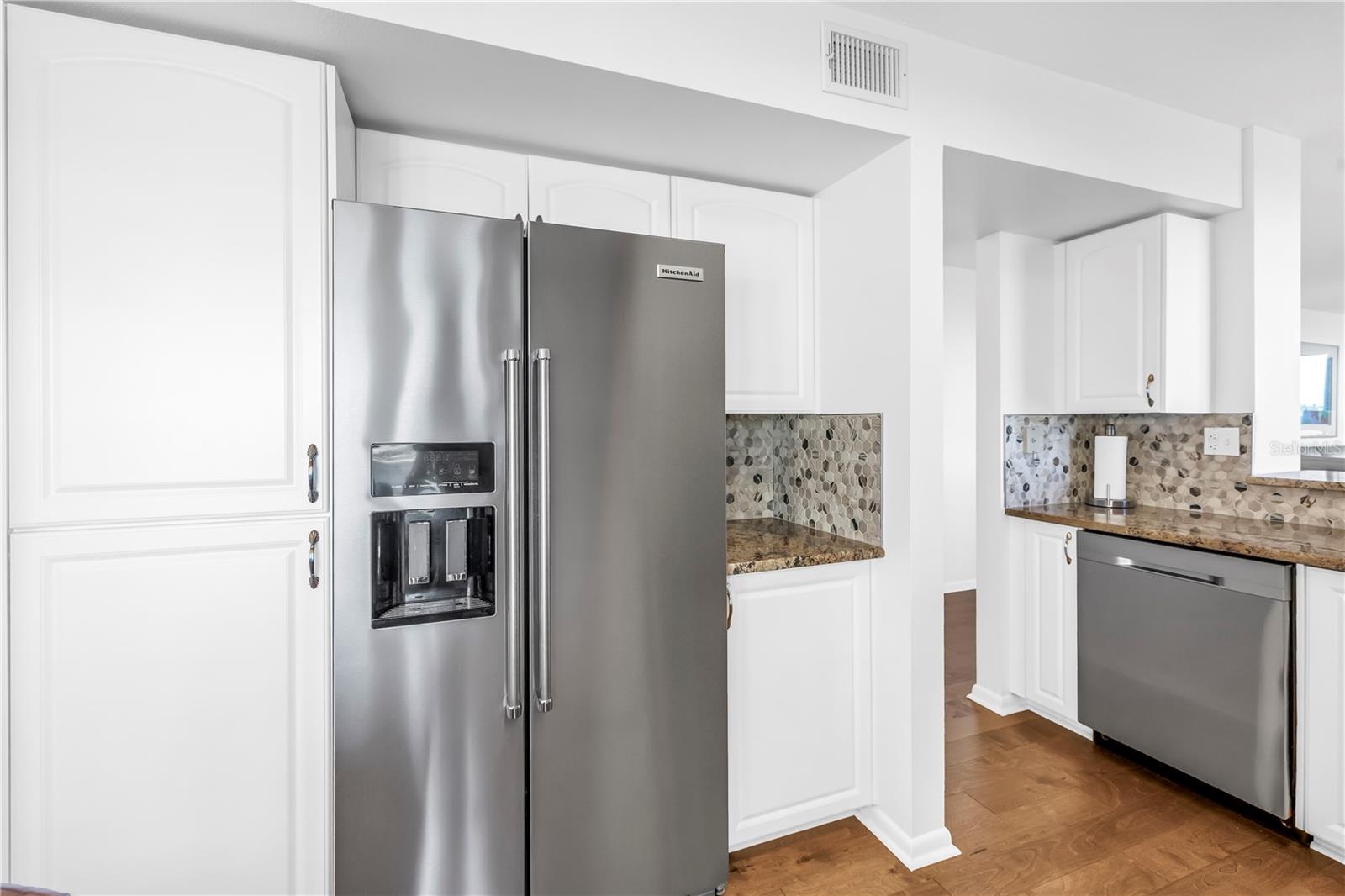 6105 BAHIA DEL MAR CIR #388, ST PETERSBURG, FL, 33715