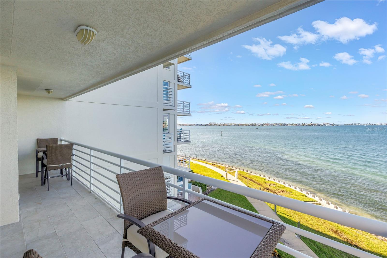 6105 BAHIA DEL MAR CIR #388, ST PETERSBURG, FL, 33715