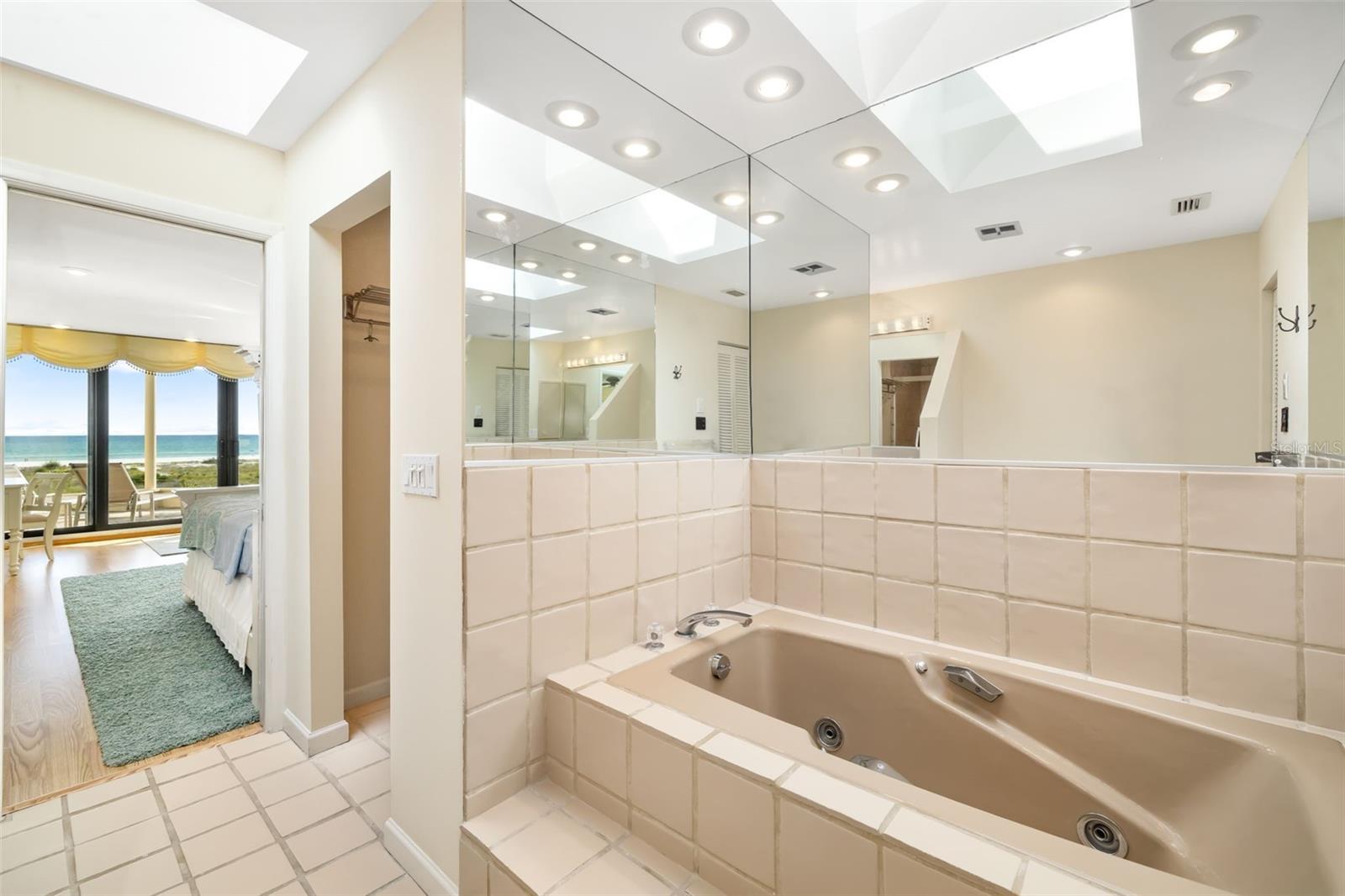 546A BEACH RD #A544, SARASOTA, FL, 34242