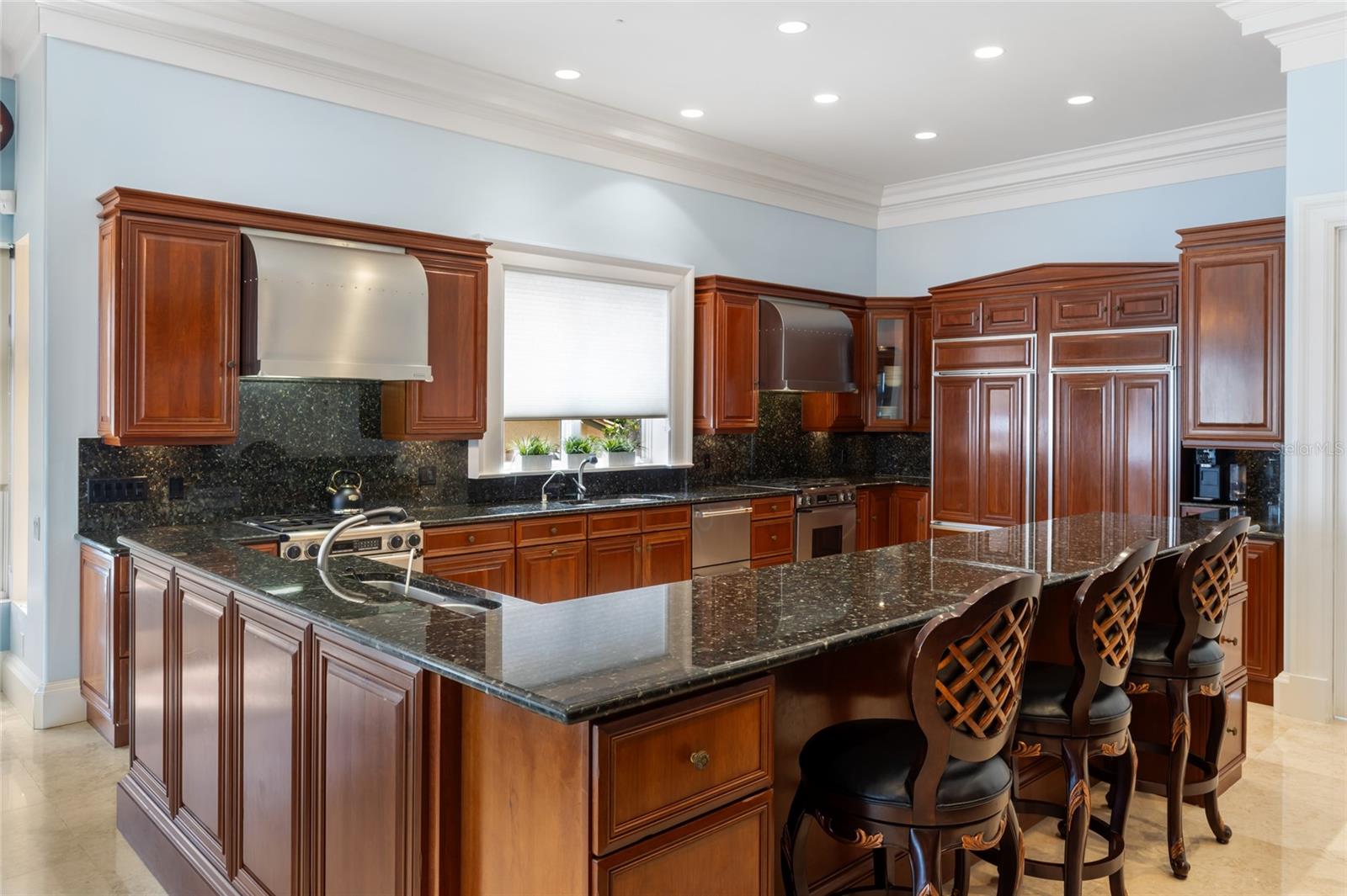 A4657659 Property Photo