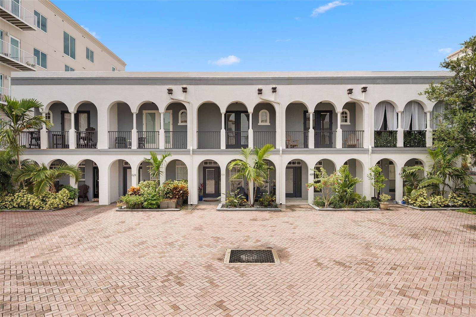 628 3RD AVE S, ST PETERSBURG, FL, 33701