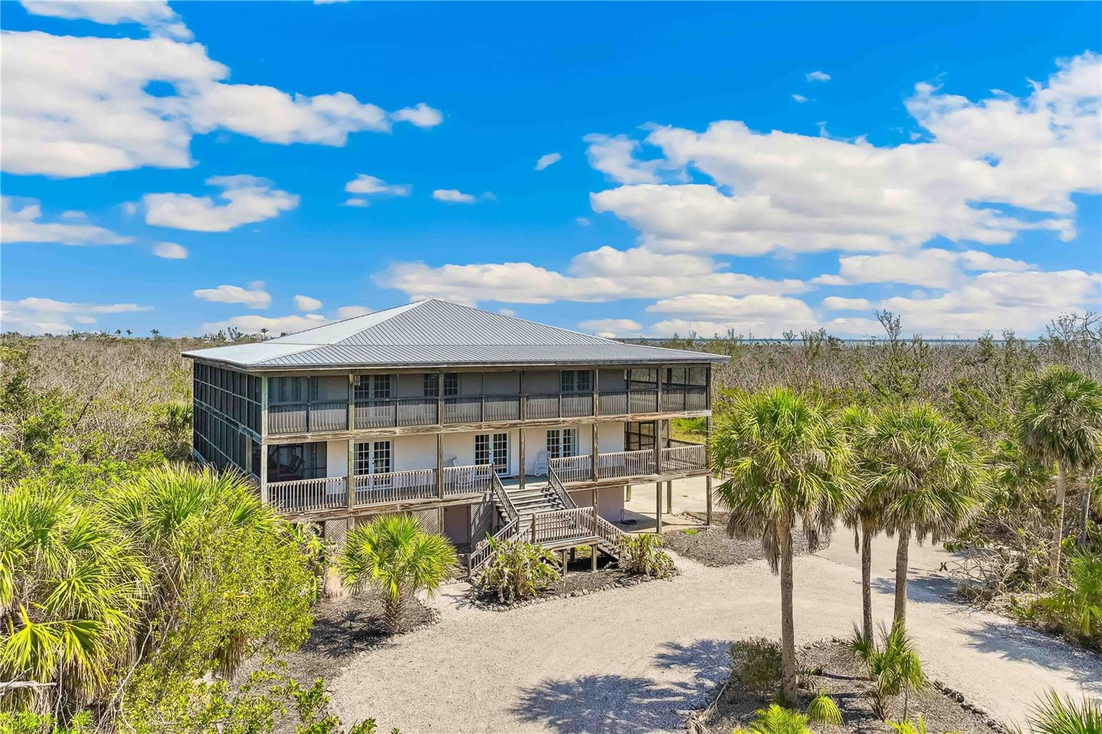 D6142937 Property Photo