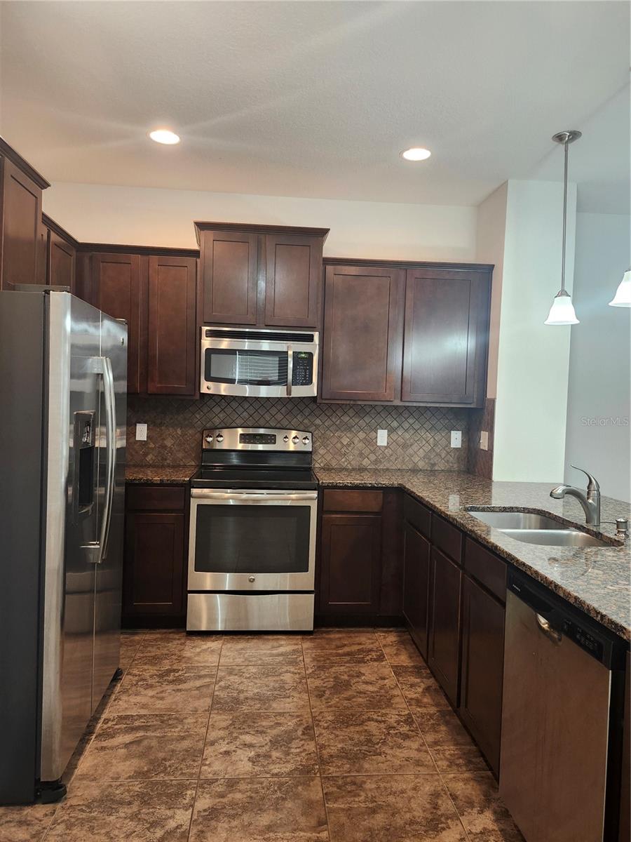 1866 GREENWOOD VALLEY DR, PLANT CITY, FL, 33563