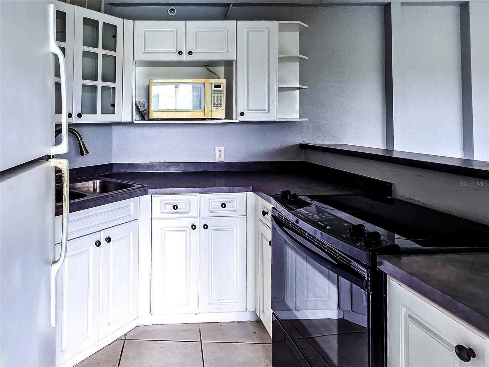 TB8402912 Property Photo