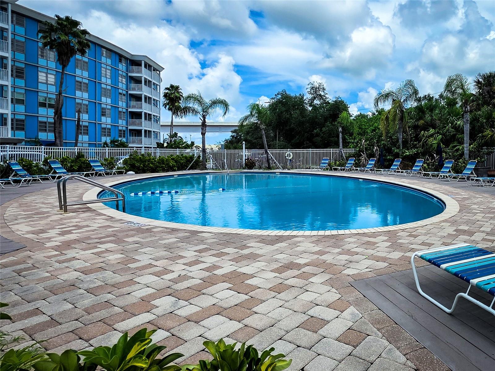 TB8402912 Property Photo