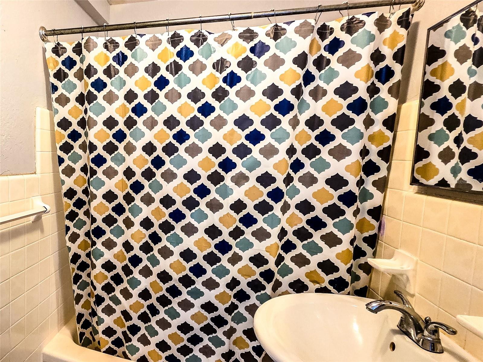 TB8402912 Property Photo