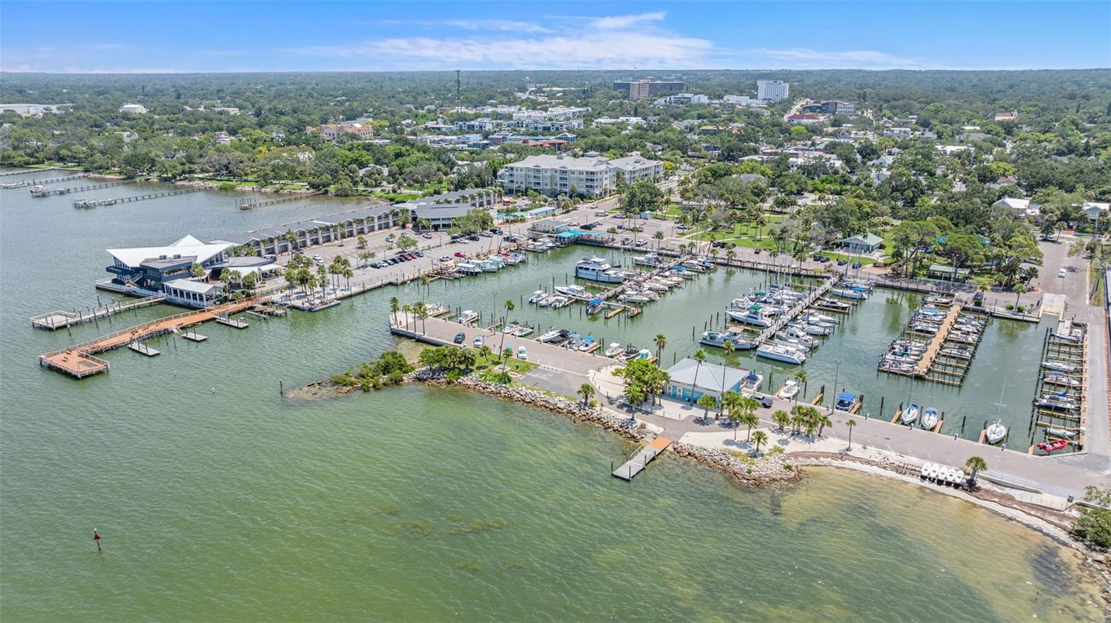 TB8402918 Property Photo