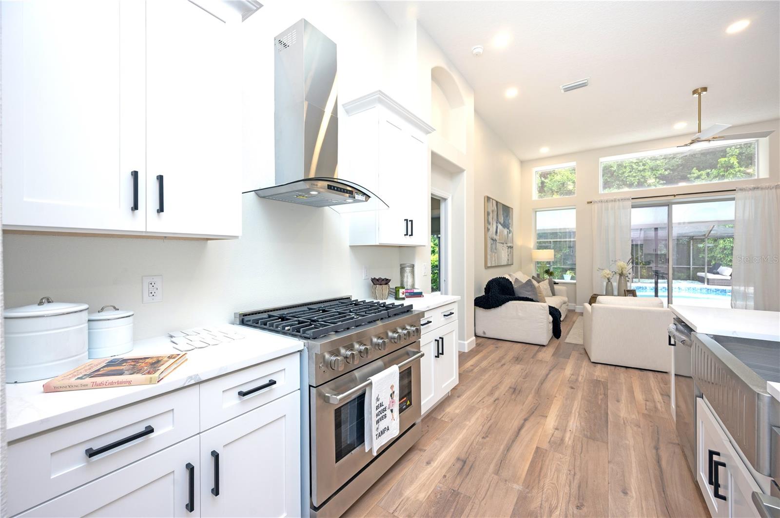 11725 DERBYSHIRE DR, TAMPA, FL, 33626